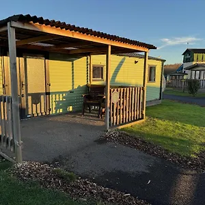 Gulliver's Valley, M1, Jct 31 Rotherham